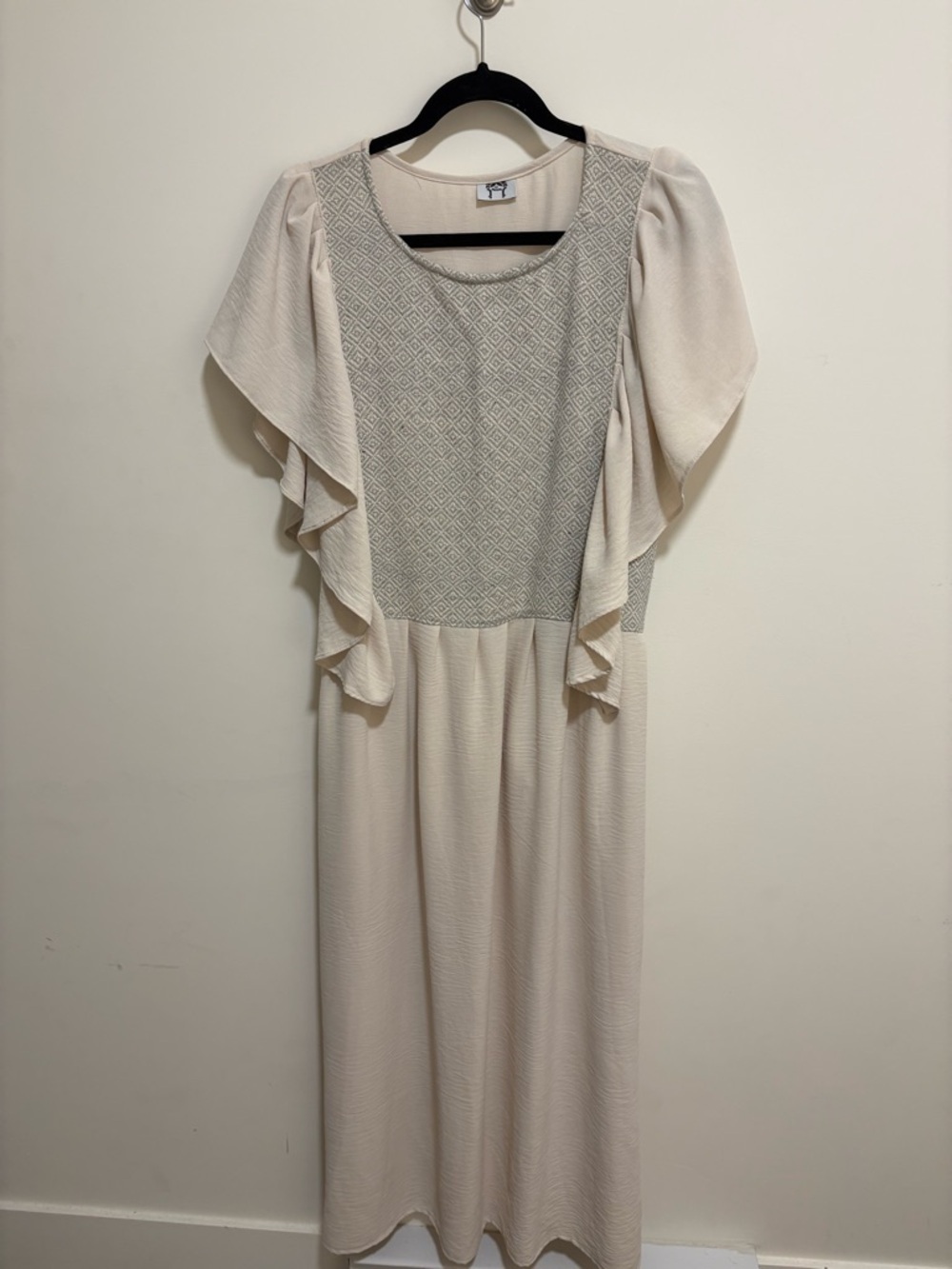 ROMANTIC MEXICO CITY VINTAGE FIND FLUTTER SLEEVE MIDI DRESS - Picture 2 of 9